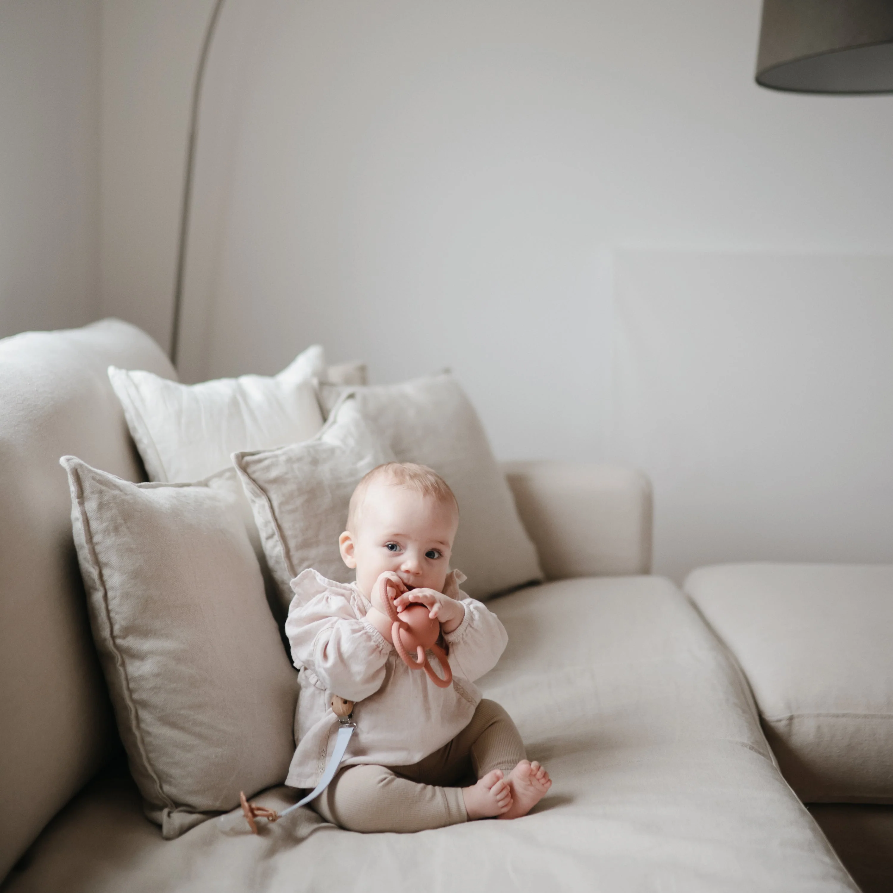 Daisy Rattle Teether - Image 5