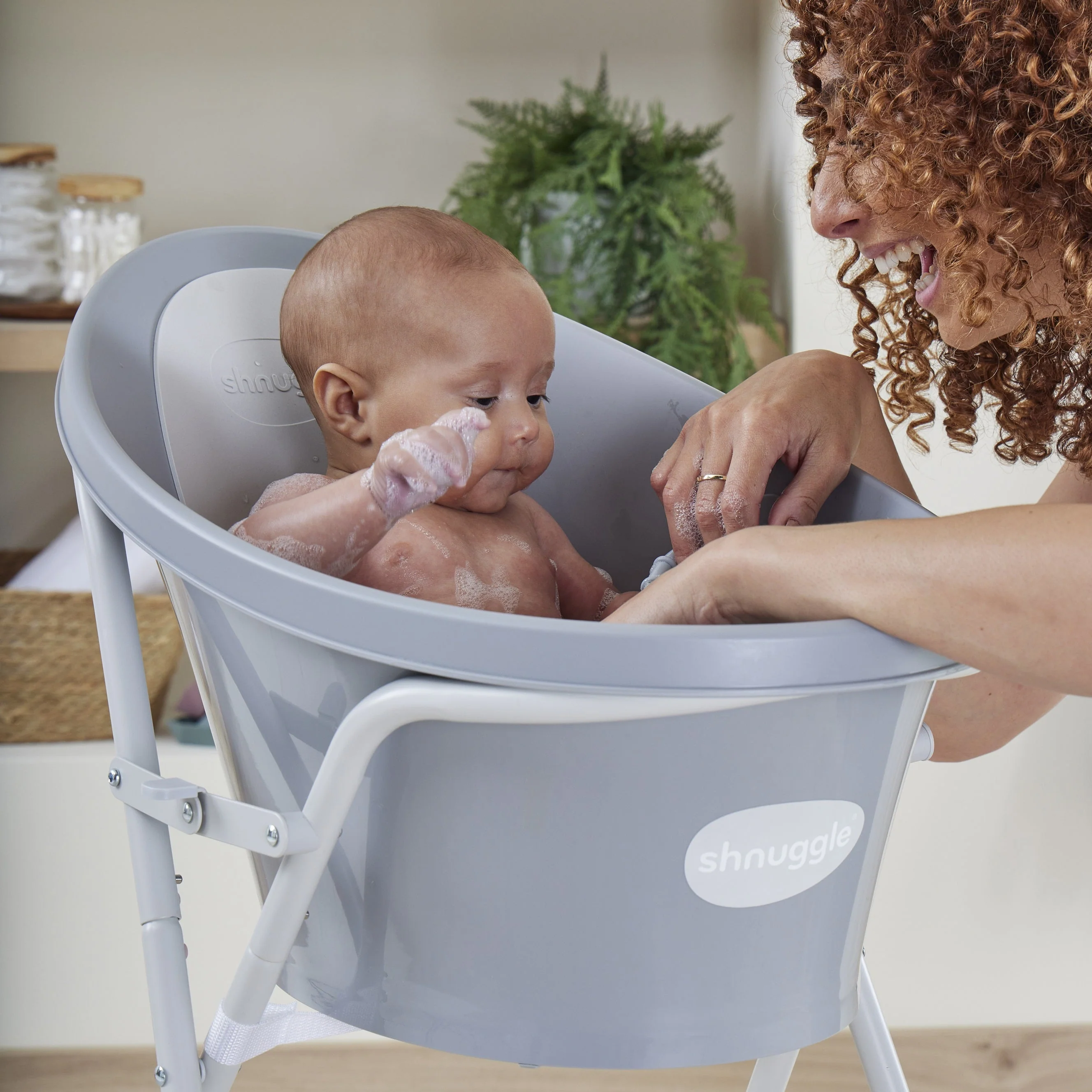 Newborn Bath Essentials Bundle | Baby Bath with Support Bump, Soft Backrest & Rinse Jug | Safe & Stylish Bathtime Set - Image 9